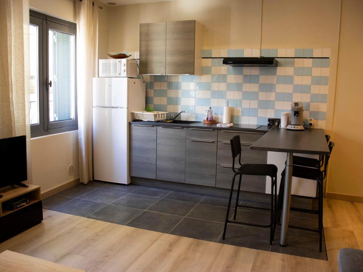 Chez Leon - Clim' & Patio - Appart Loupian Centre Εξωτερικό φωτογραφία
