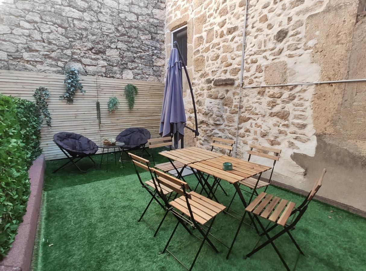 Chez Leon - Clim' & Patio - Appart Loupian Centre Εξωτερικό φωτογραφία